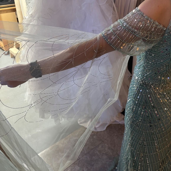 Women’s Teal Pageant/Prom Dress Size 8 with Sleeves - Picture 5 of 7